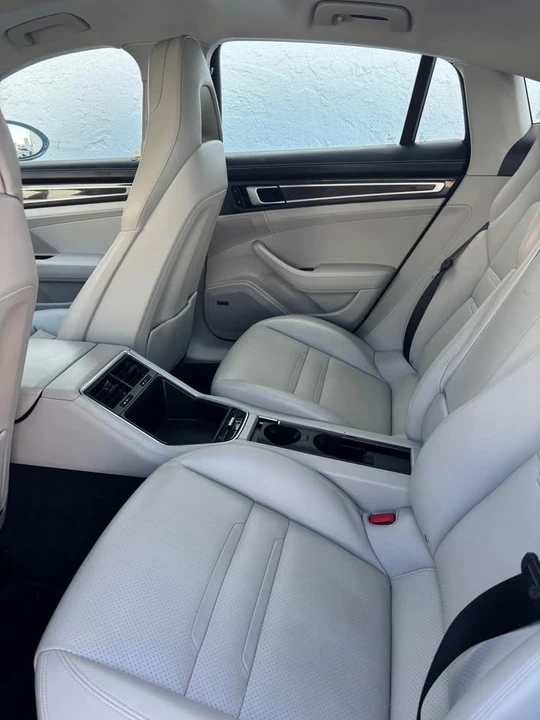 2017 Porsche 971 Panamera - Image 8 of 8