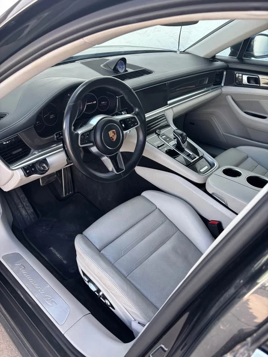 2017 Porsche 971 Panamera - Image 7 of 8