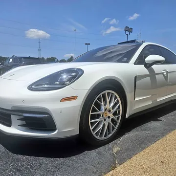 2017 Porsche Panamera Panamera
