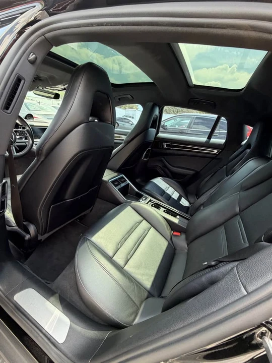 2017 Porsche 971 Panamera - Image 9 of 11