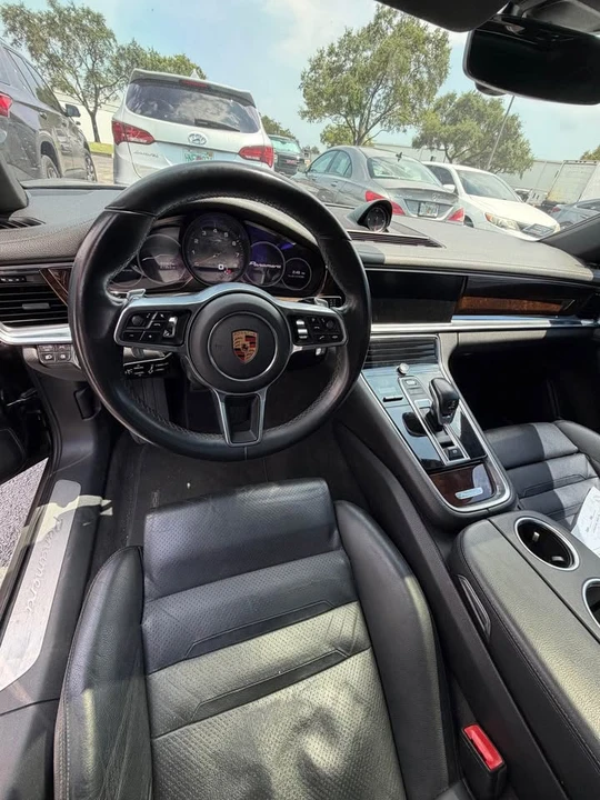 2017 Porsche 971 Panamera - Image 7 of 11
