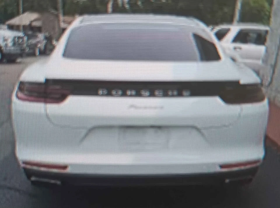 2017 Porsche 971 Panamera - Image 4 of 8