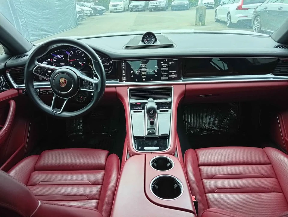 2017 Porsche 971 Panamera - Image 11 of 12
