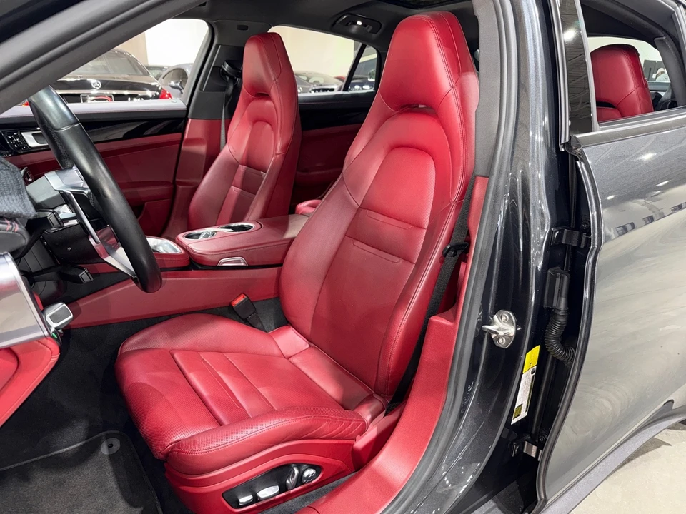 2017 Porsche 971 Panamera - Image 10 of 12