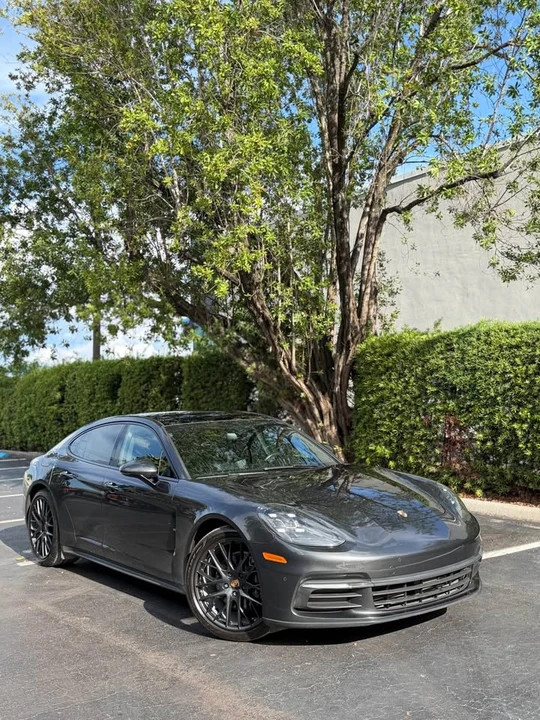 2017 Porsche 971 Panamera - Image 17 of 20