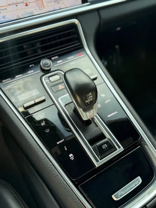 2017 Porsche 971 Panamera - Image 11 of 20