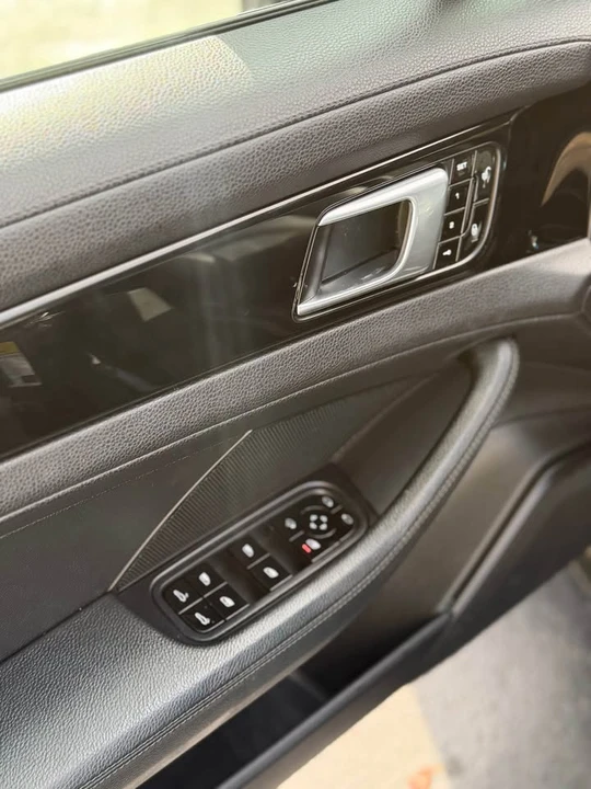2017 Porsche 971 Panamera - Image 8 of 20