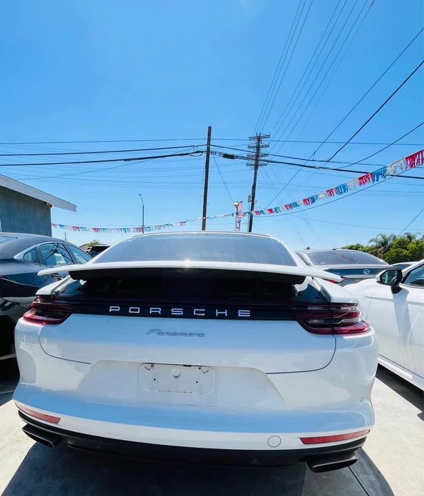 2017 Porsche 971 Panamera - Image 5 of 11