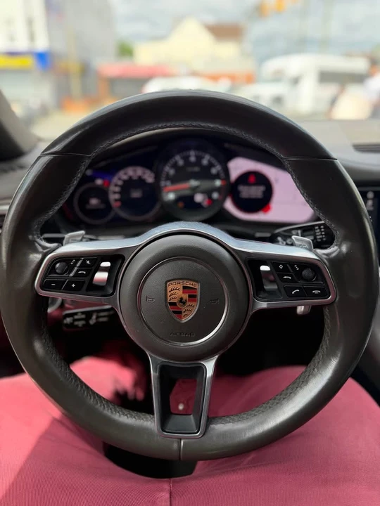 2017 Porsche 971 Panamera - Image 11 of 12
