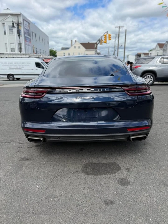 2017 Porsche 971 Panamera - Image 6 of 12