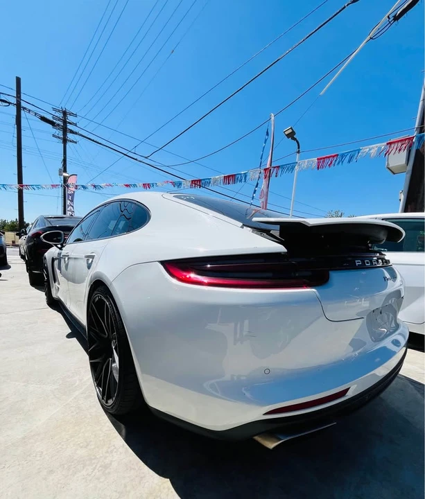 2017 Porsche 971 Panamera - Image 6 of 11