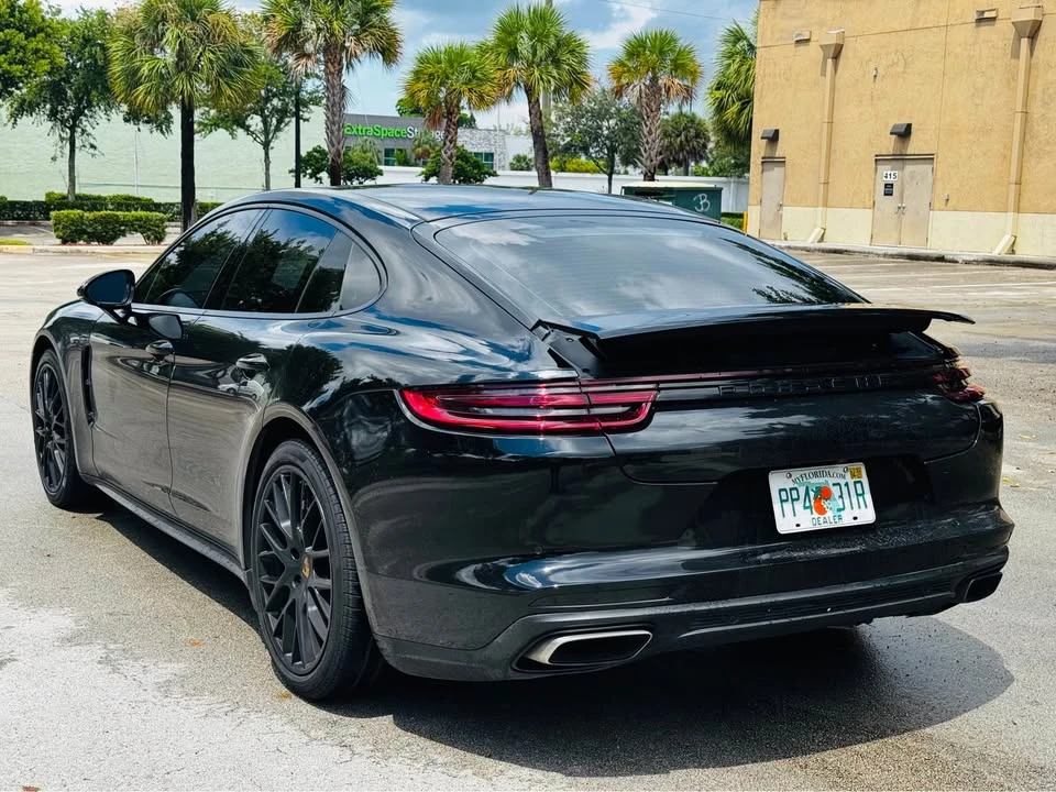 2017 Porsche 971 Panamera - Image 6 of 14
