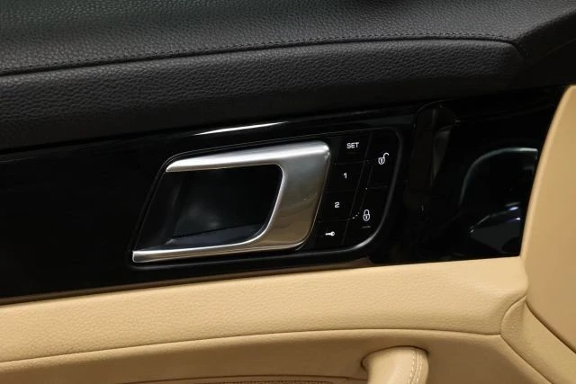 2017 Porsche 971 Panamera - Image 10 of 12