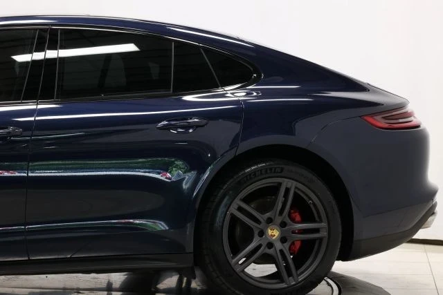 2017 Porsche 971 Panamera - Image 8 of 12