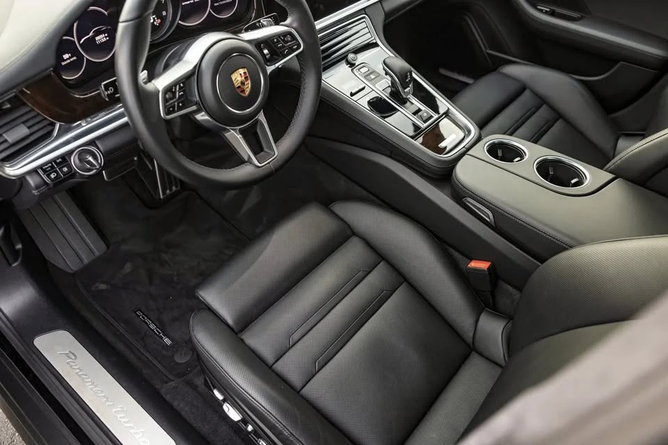 2017 Porsche 971 Panamera Turbo - Image 4 of 5