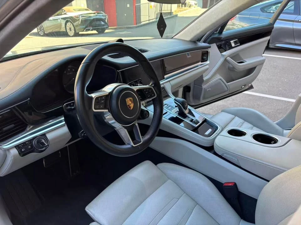 2017 Porsche 971 Panamera Turbo - Image 7 of 8
