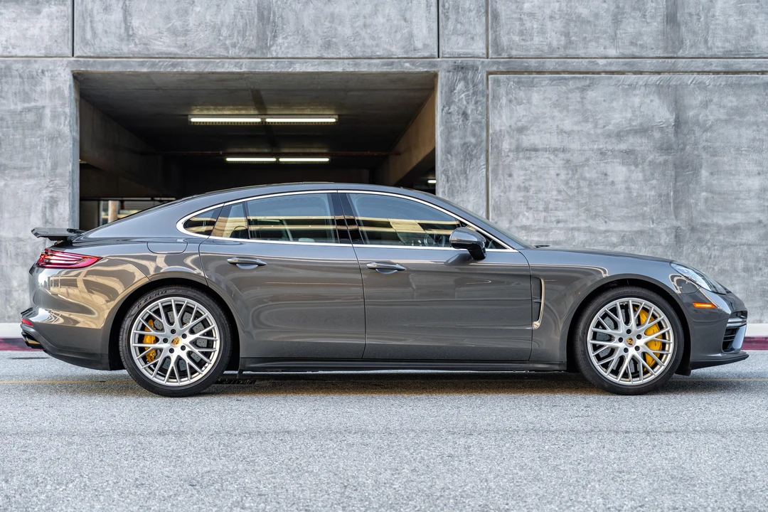 2017 Porsche 971 Panamera Turbo - Image 9 of 31