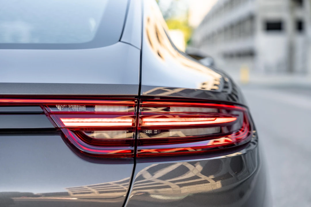 2017 Porsche 971 Panamera Turbo - Image 28 of 31