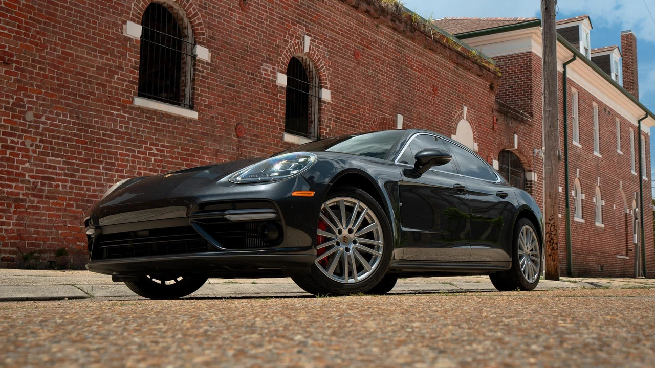 2017 Porsche 971 Panamera Turbo - Image 9 of 31