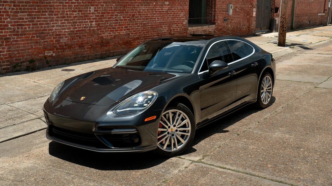 2017 Porsche 971 Panamera Turbo - Image 8 of 31