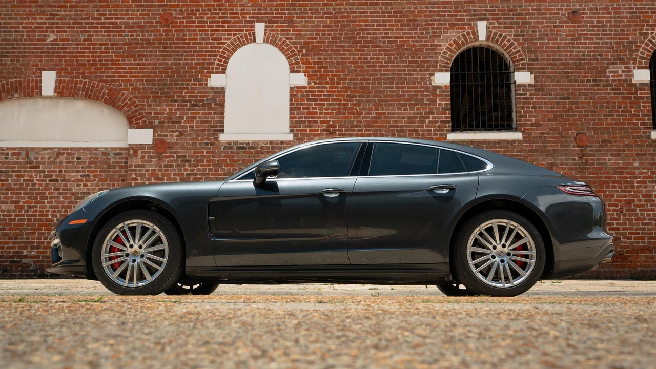2017 Porsche 971 Panamera Turbo - Image 12 of 31