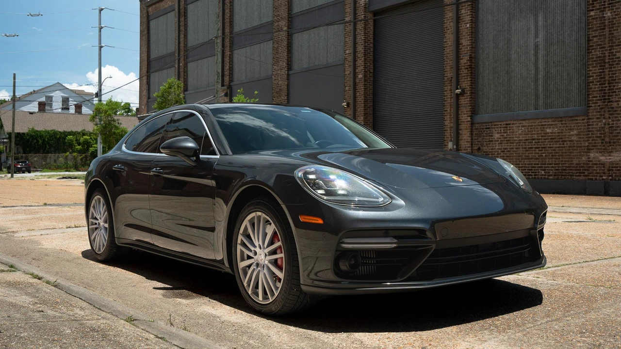 2017 Porsche 971 Panamera Turbo - Image 24 of 31