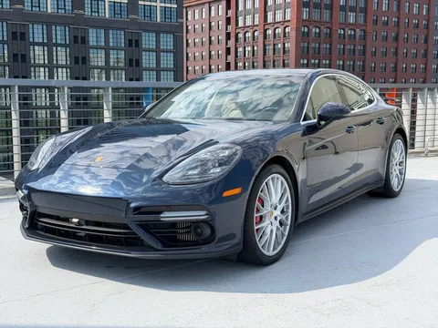 2017 Porsche Panamera Turbo