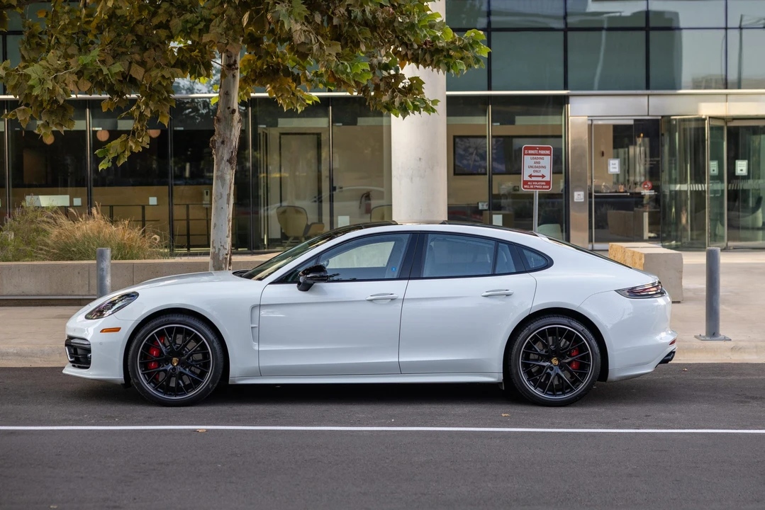 2017 Porsche 971 Panamera Turbo - Image 14 of 31