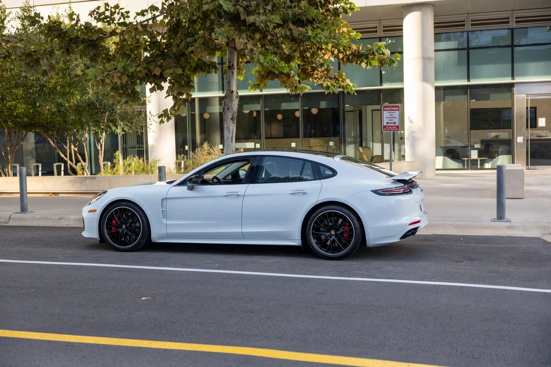 2017 Porsche 971 Panamera Turbo - Image 16 of 31