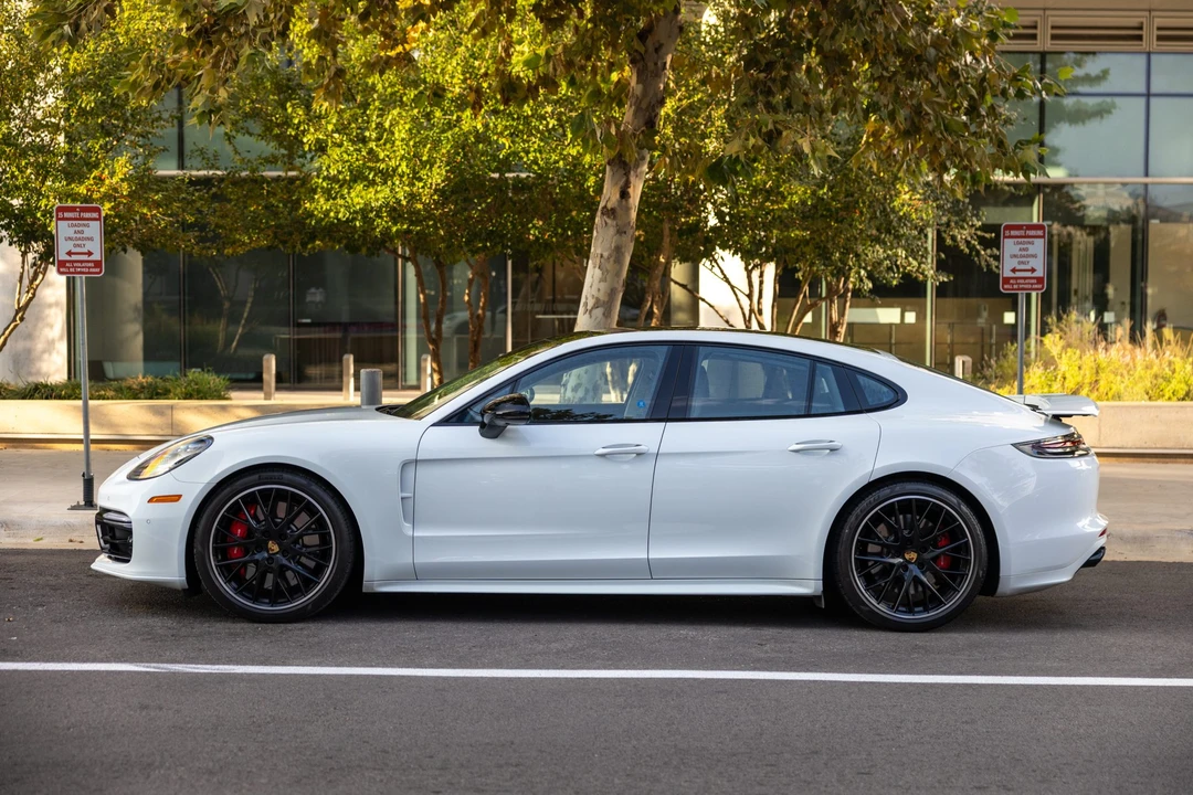 2017 Porsche 971 Panamera Turbo - Image 17 of 31