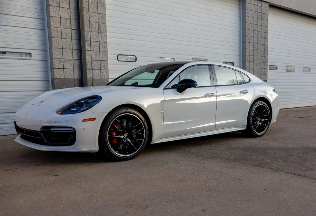 2017 Porsche 971 Panamera Turbo - Image 4 of 31