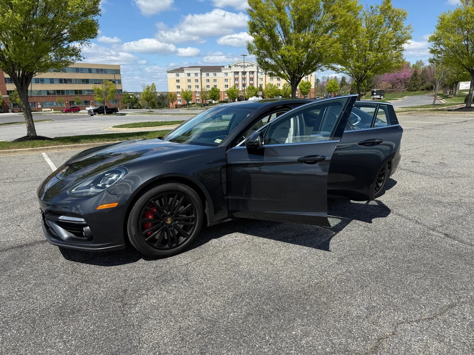 2017 Porsche 971 Panamera Turbo - Image 8 of 31