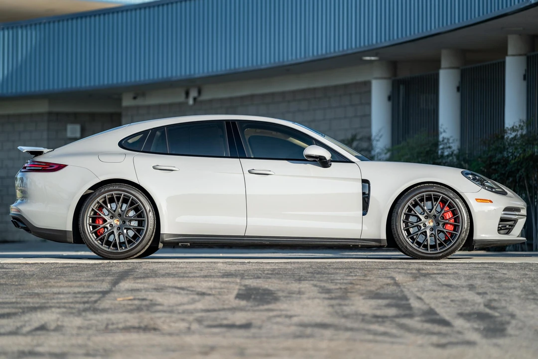 2017 Porsche 971 Panamera Turbo - Image 3 of 31