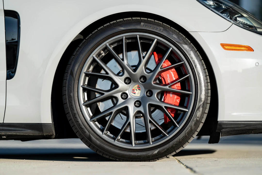 2017 Porsche 971 Panamera Turbo - Image 29 of 31