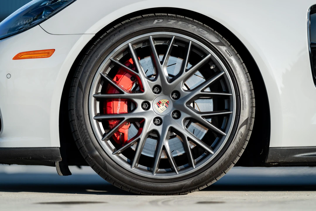 2017 Porsche 971 Panamera Turbo - Image 26 of 31