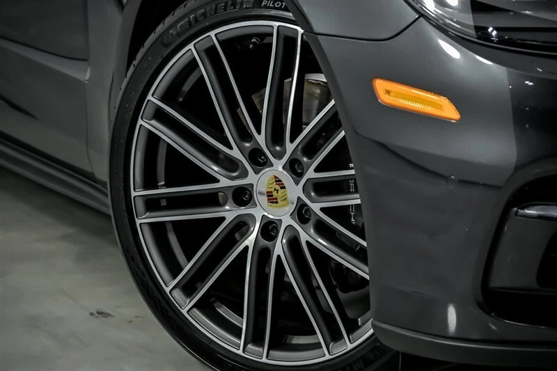 2017 Porsche 971 Panamera - Image 3 of 21