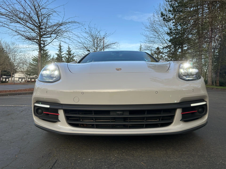 2017 Porsche 971 Panamera - Image 7 of 31