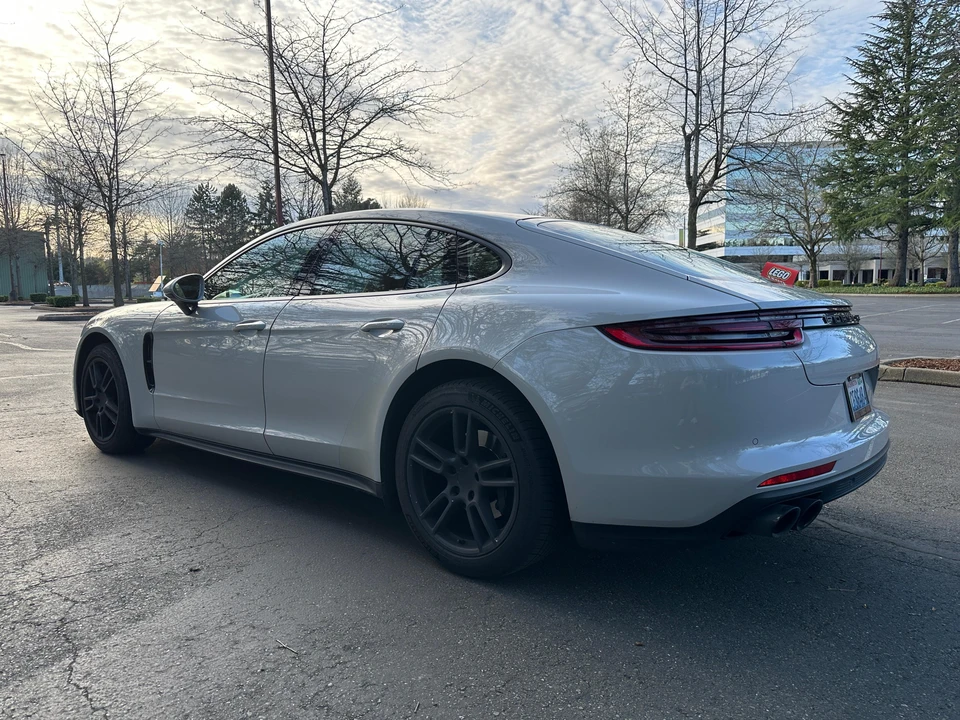 2017 Porsche 971 Panamera - Image 11 of 31