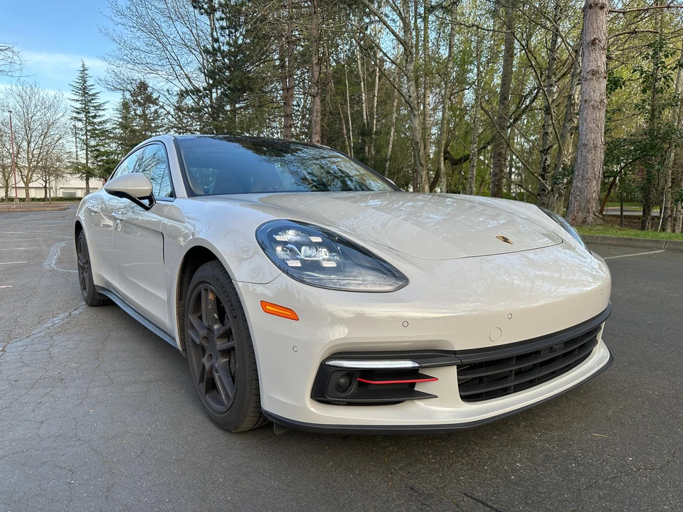 2017 Porsche 971 Panamera - Image 16 of 31