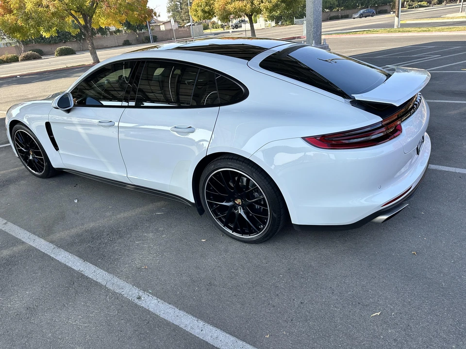 2017 Porsche 971 Panamera - Image 9 of 31