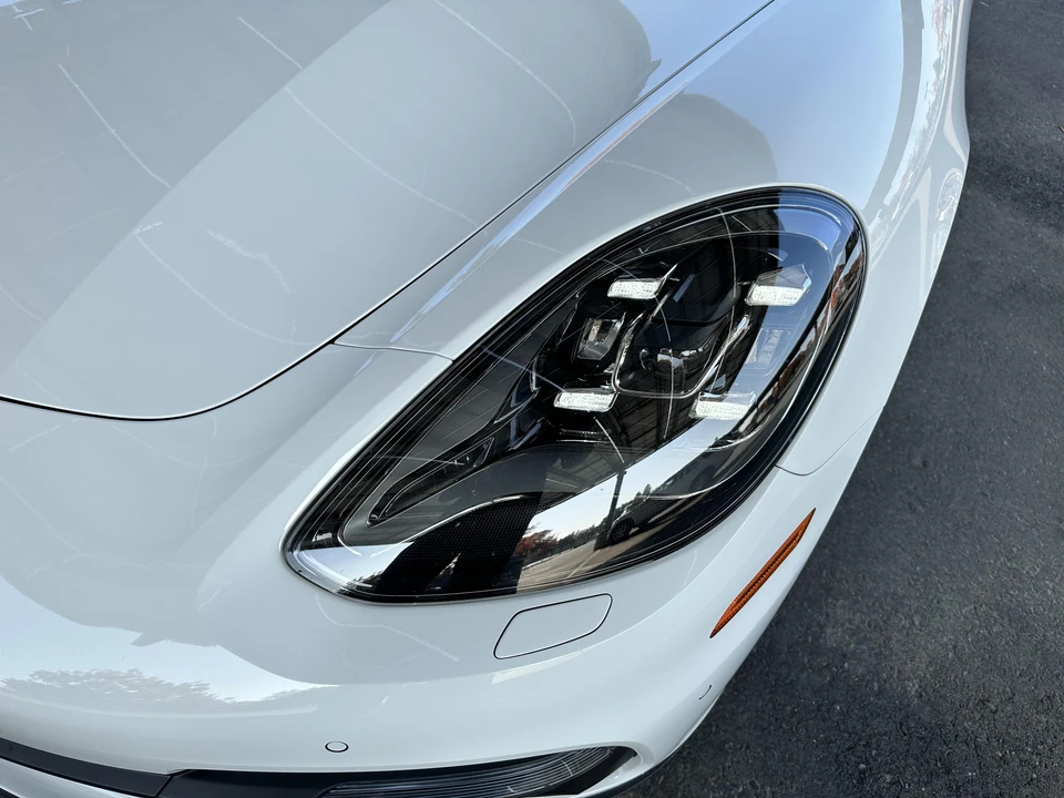 2017 Porsche 971 Panamera - Image 25 of 31