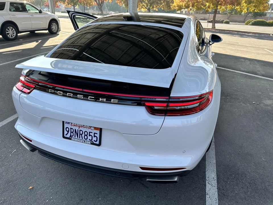 2017 Porsche 971 Panamera - Image 14 of 31