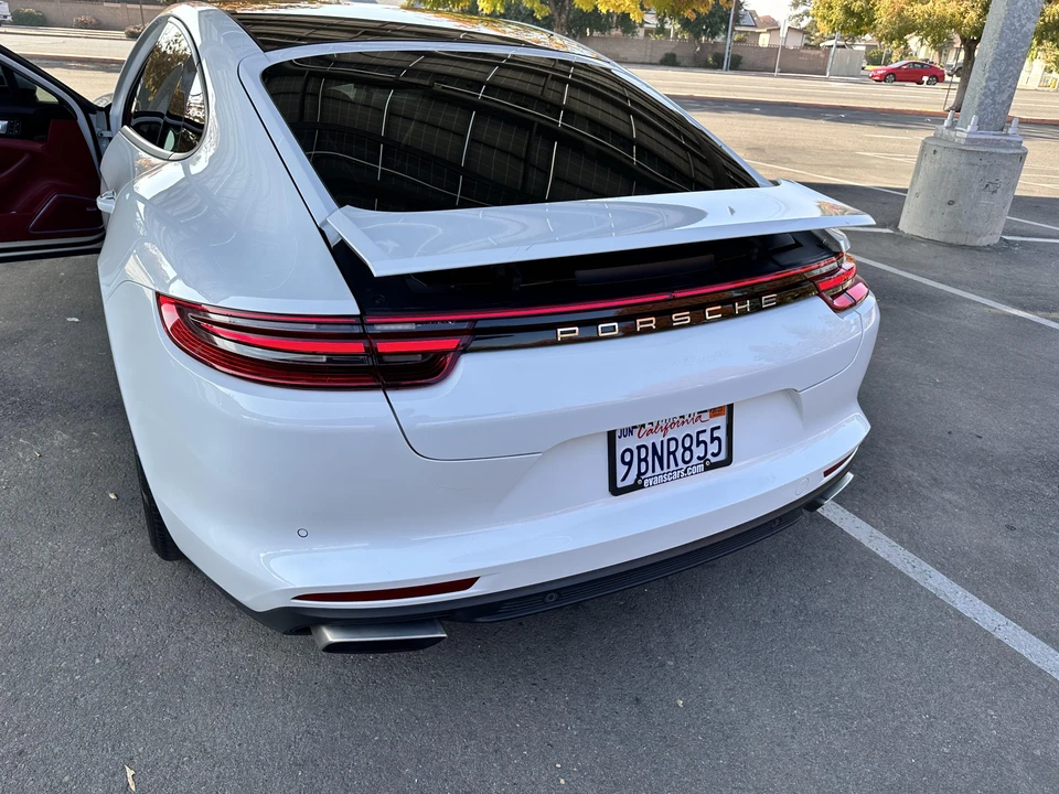 2017 Porsche 971 Panamera - Image 11 of 31
