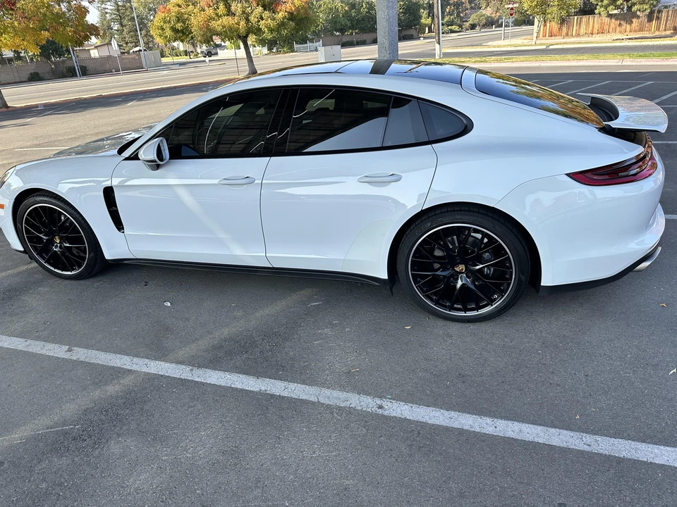 2017 Porsche 971 Panamera - Image 8 of 31