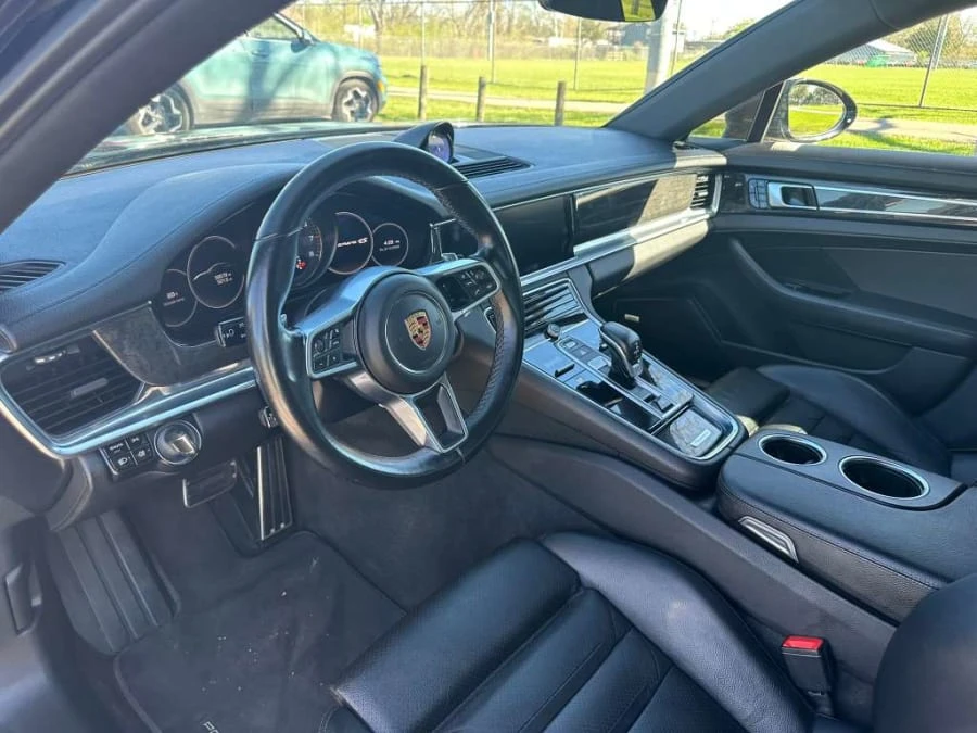 2017 Porsche 971 Panamera - Image 19 of 31