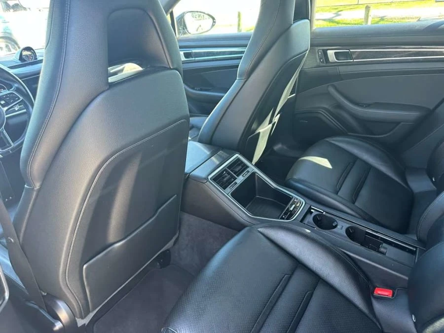 2017 Porsche 971 Panamera - Image 27 of 31