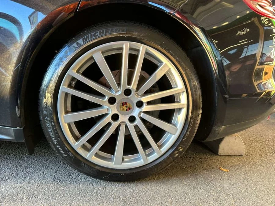 2017 Porsche 971 Panamera - Image 7 of 31