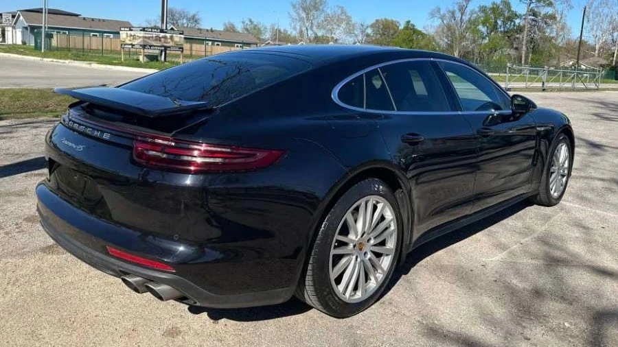 2017 Porsche 971 Panamera - Image 3 of 31