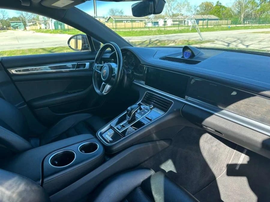 2017 Porsche 971 Panamera - Image 24 of 31
