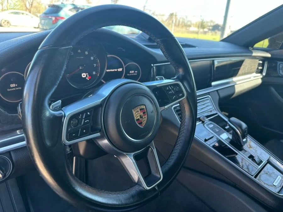 2017 Porsche 971 Panamera - Image 23 of 31